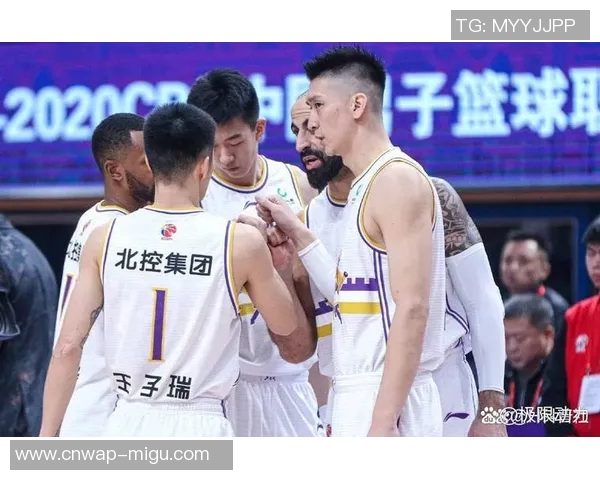 CBA激战广东队迎战江苏队双方全力争胜精彩对决即将上演